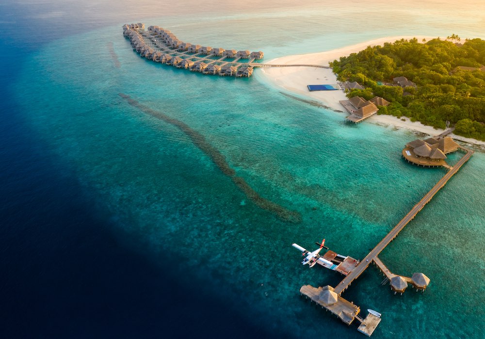 Veli Bar at JA Manafaru thumbnail 5
